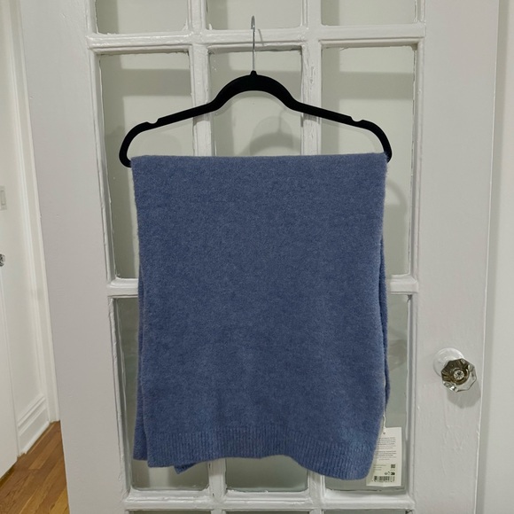 Cozy Light Blue Wool Scarf from Sezane - Picture 4 of 4